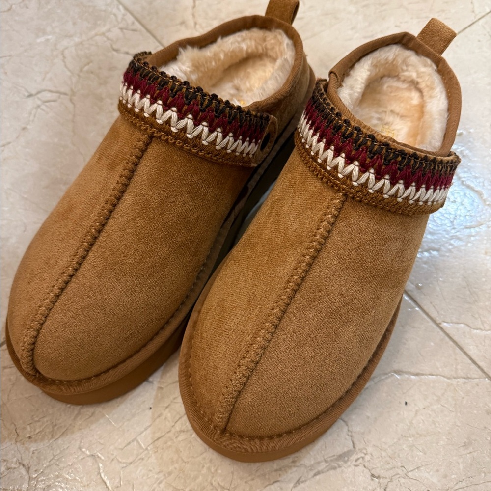 Vici - Selena Platform Slippers size 9